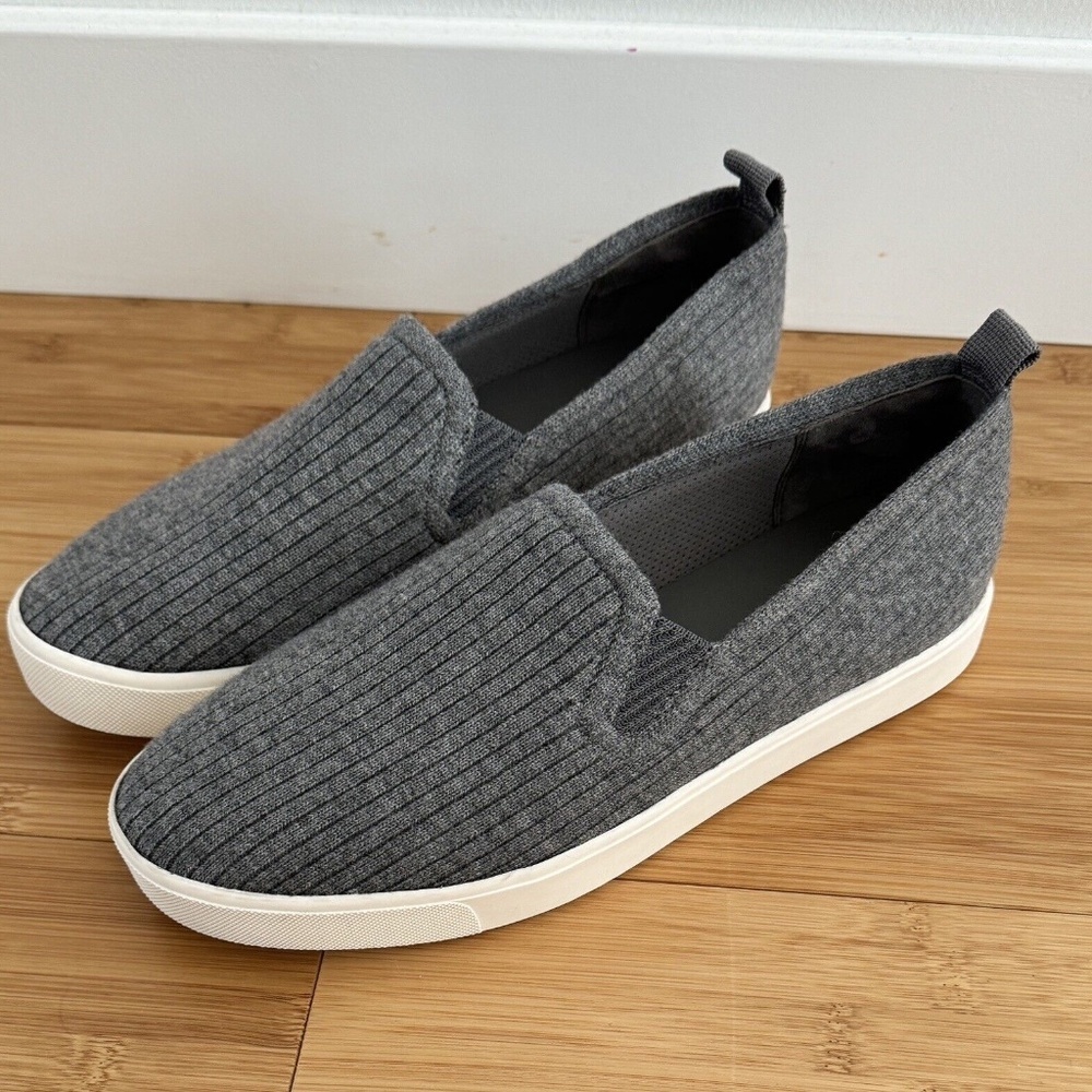 Vince Blair Knit Women's Wool Slip on Sneaker, Color Heather Gray, Size 11 NIB - Picture 2 of 2